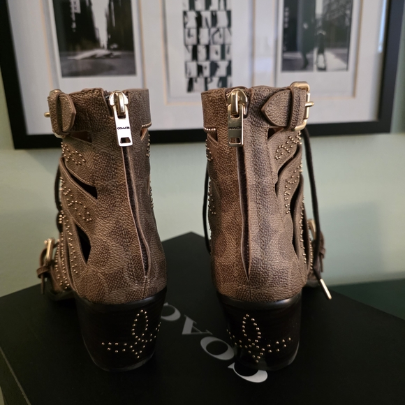 Coach Brown Lace Up Boots with Gold Details - Picture 5 of 6
